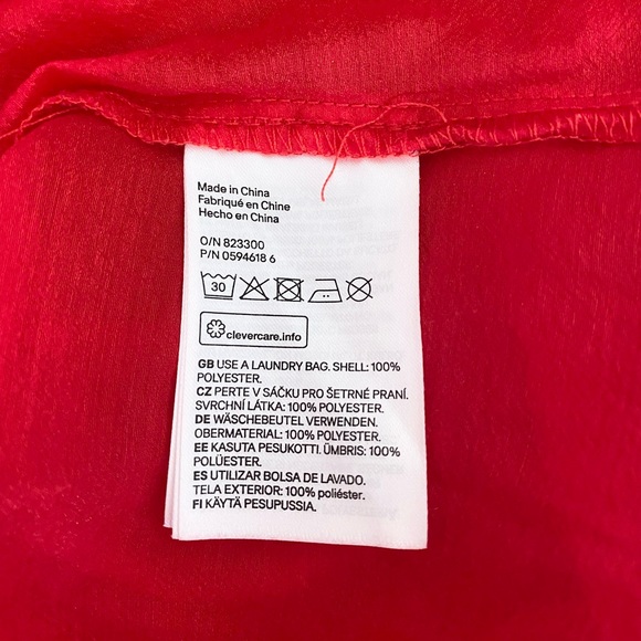H&M Bright Red Gathered Sheer 3/4 Sleeve Top - Picture 4 of 4